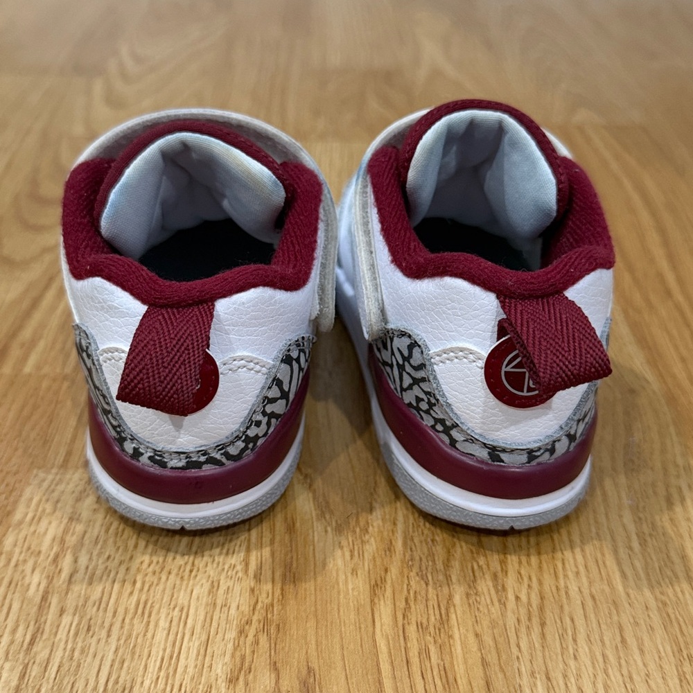 Jordan Spizike Low Red/White Toddler Sneakers (Size 9) - Picture 3 of 8